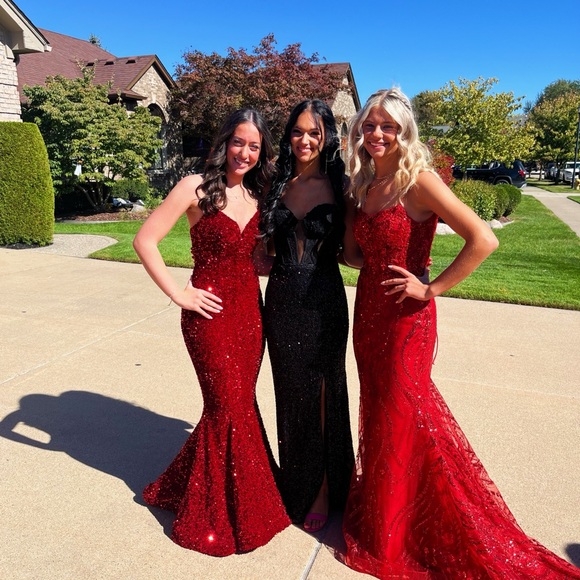 Sherri Hill Black Strapless Prom Dress - Picture 2 of 3